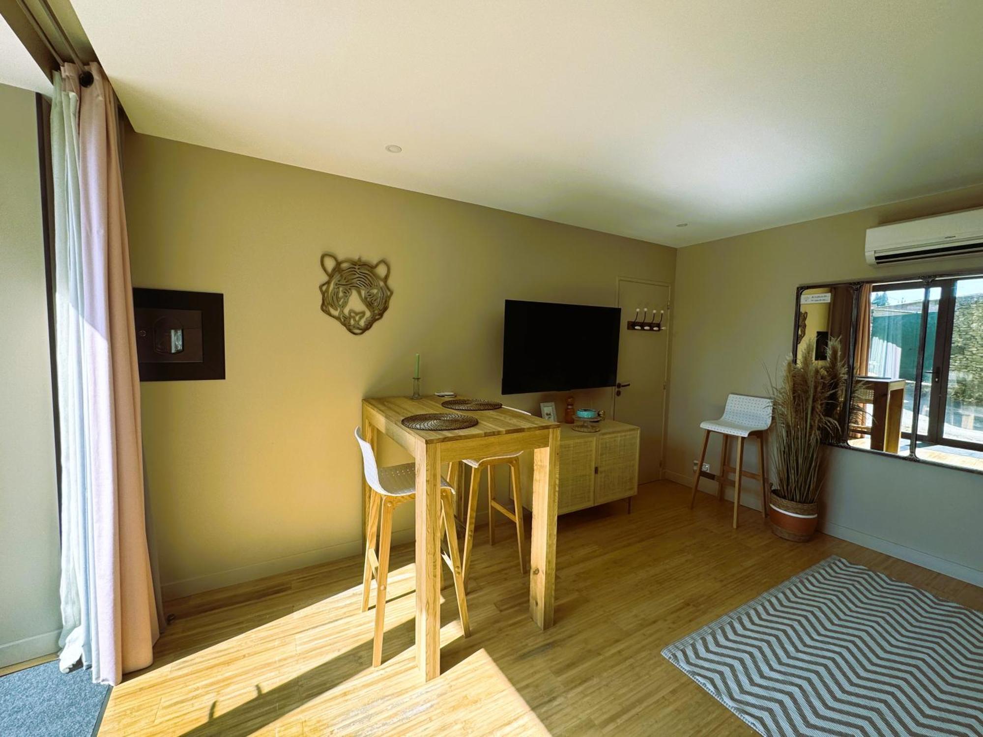 Le Dix - Classic Room - Vallabrix Proche Uzes Extérieur photo